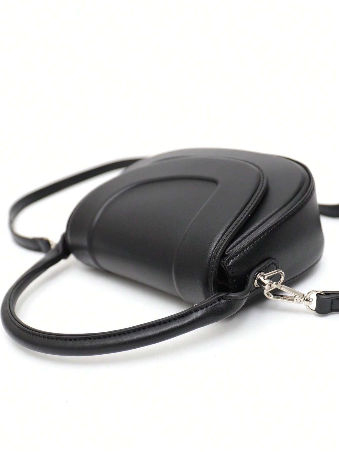 Stylish Minimalist Designer Saddle Bags