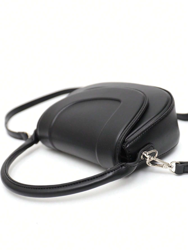 Stylish Minimalist Designer Saddle Bags
