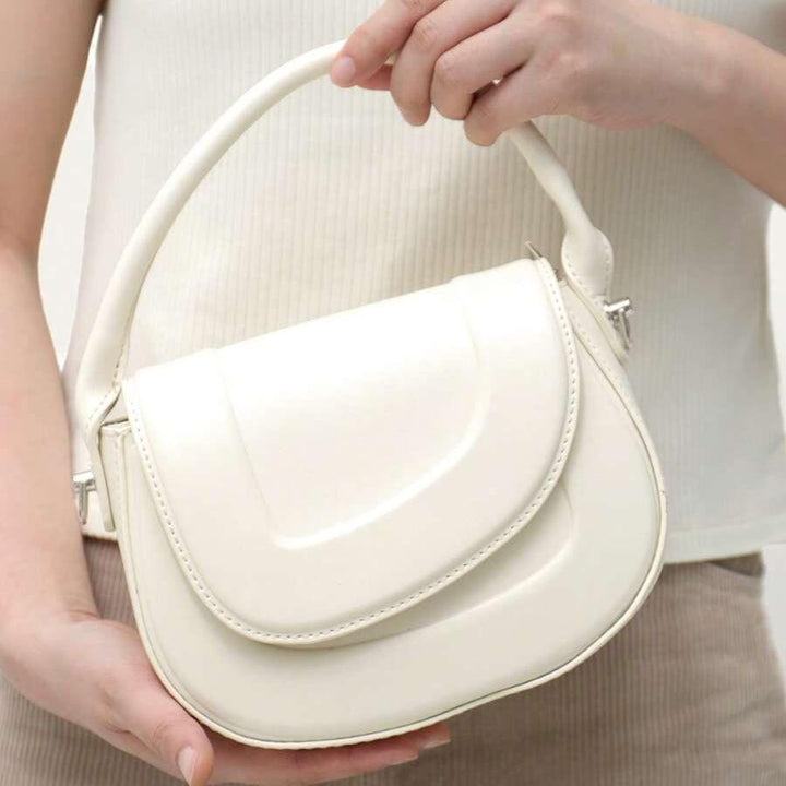 Stylish Minimalist Designer Saddle Bags
