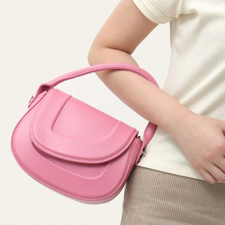 Stylish Minimalist Designer Saddle Bags