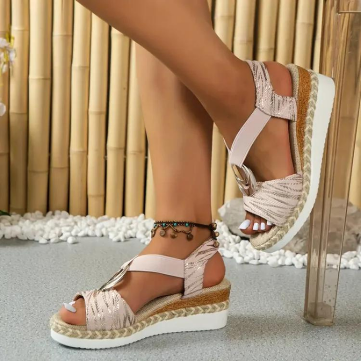Orthopedic Sandals with Optimal Support