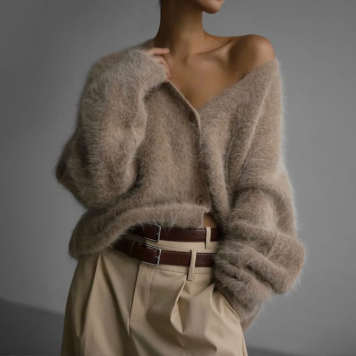 Fionie - Plush Buttoned Cardigan