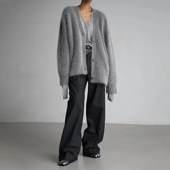 Fionie - Plush Buttoned Cardigan