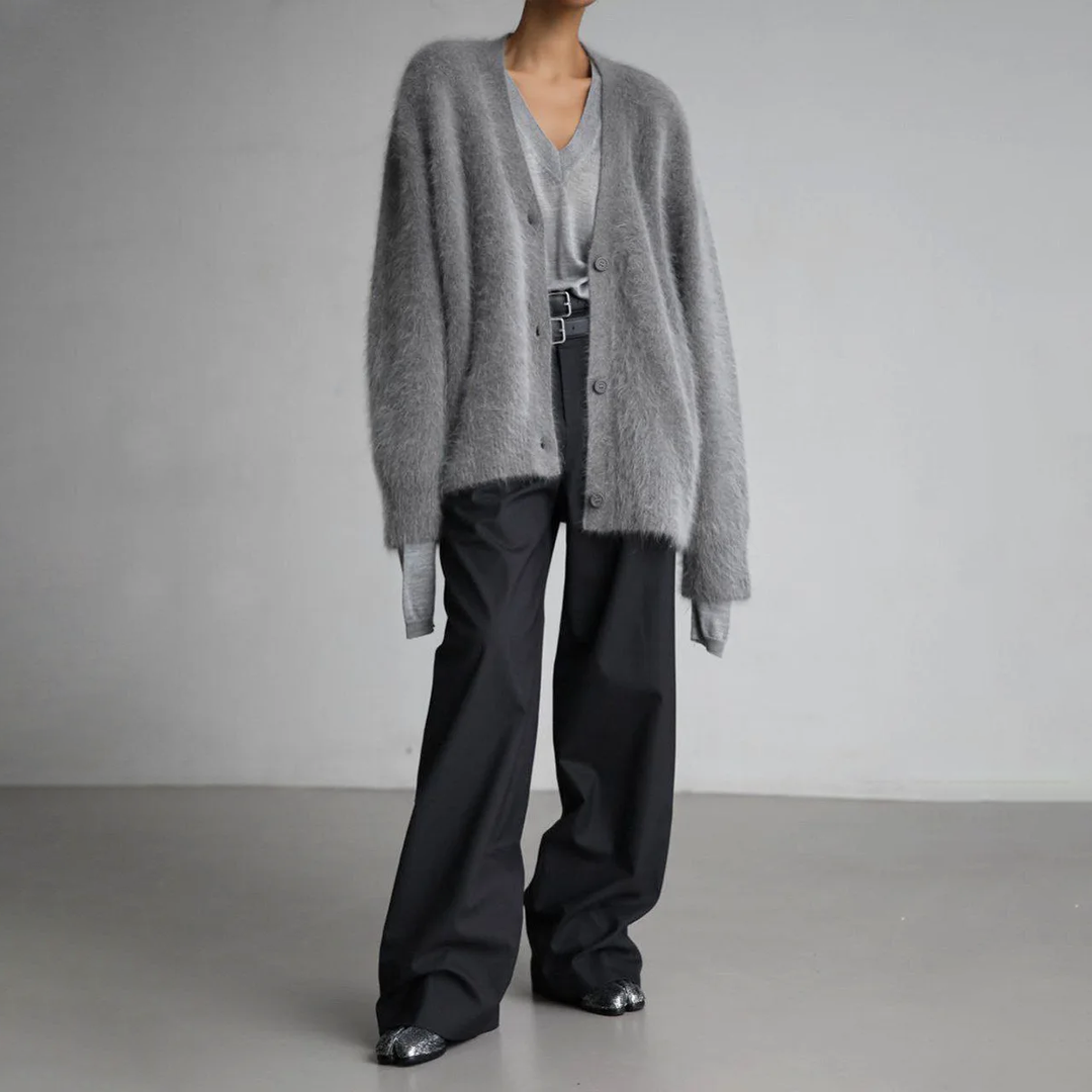 Fionie - Plush Buttoned Cardigan