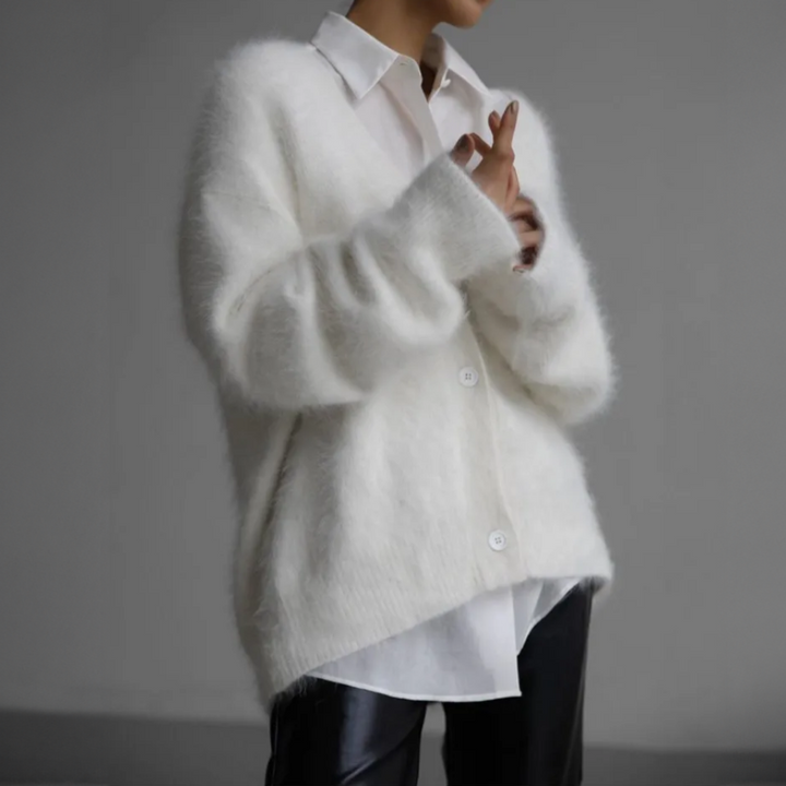 Fionie - Plush Buttoned Cardigan