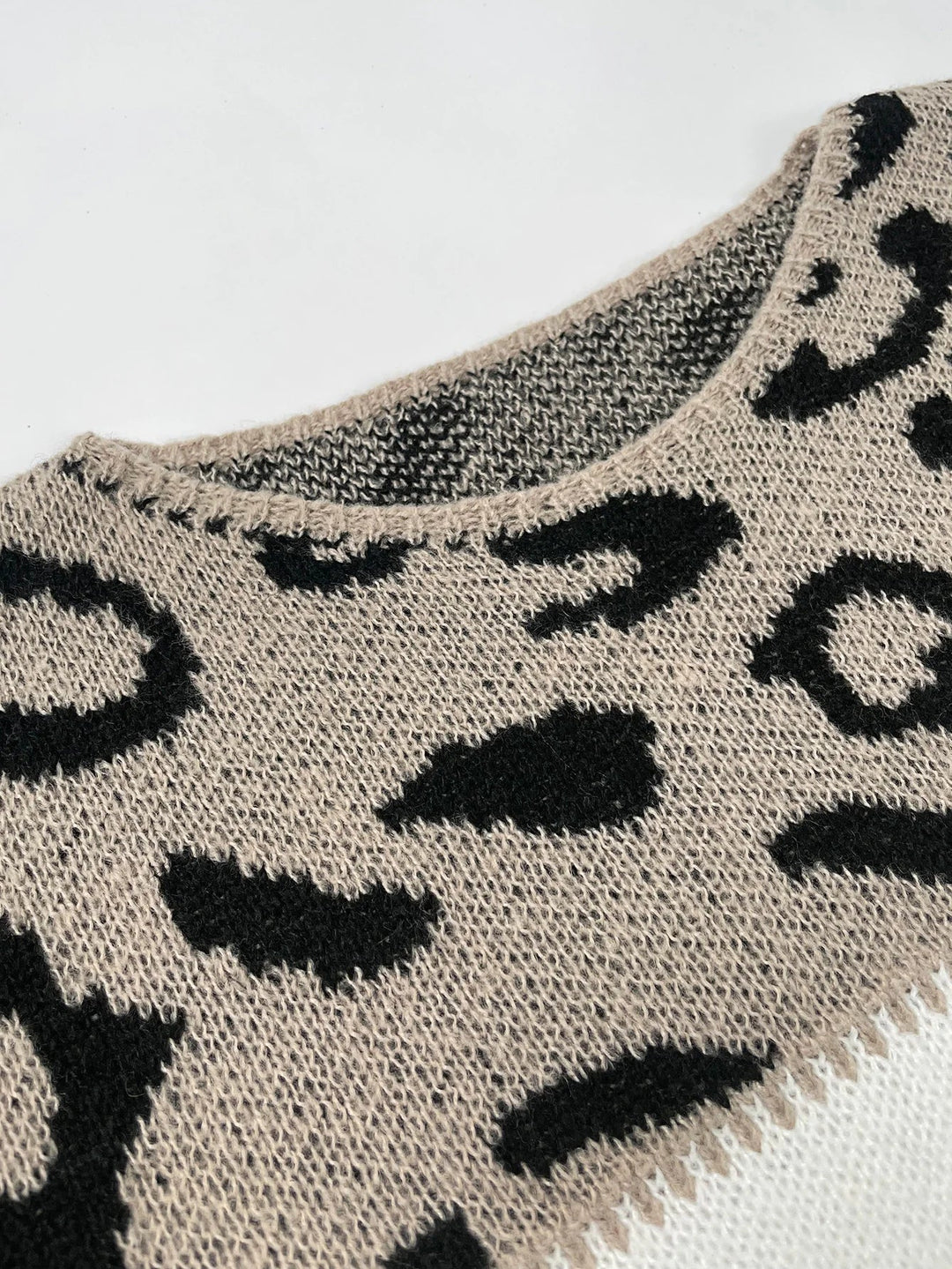 Kaity - Stylish Leopard Sweater