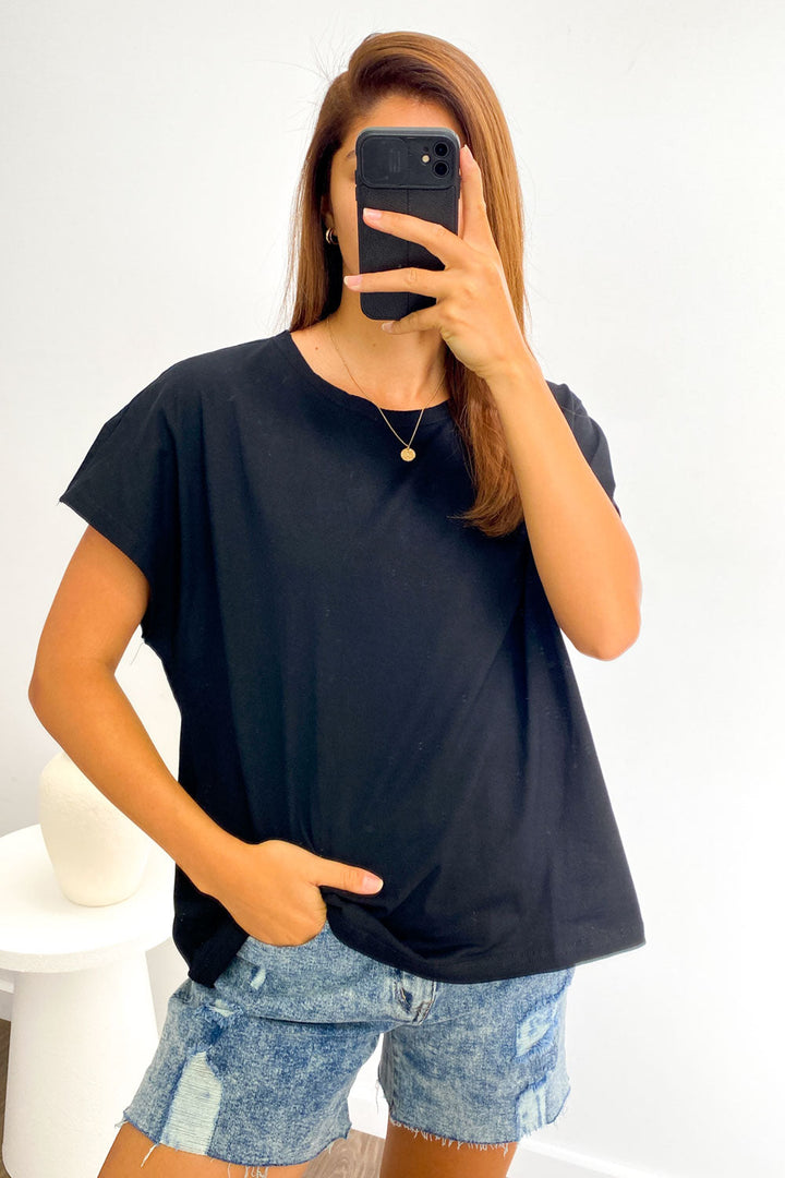 Tee