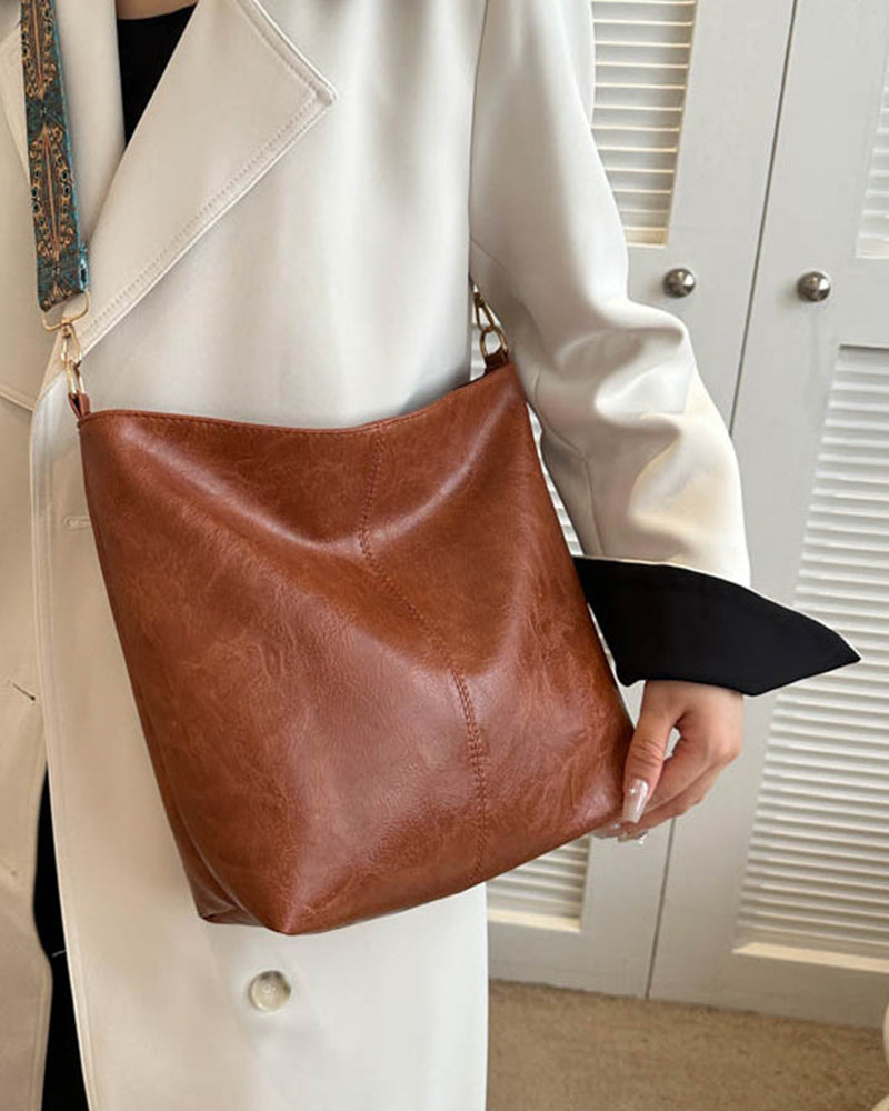 Bucket bag with large capacity and vintage shoulder strap